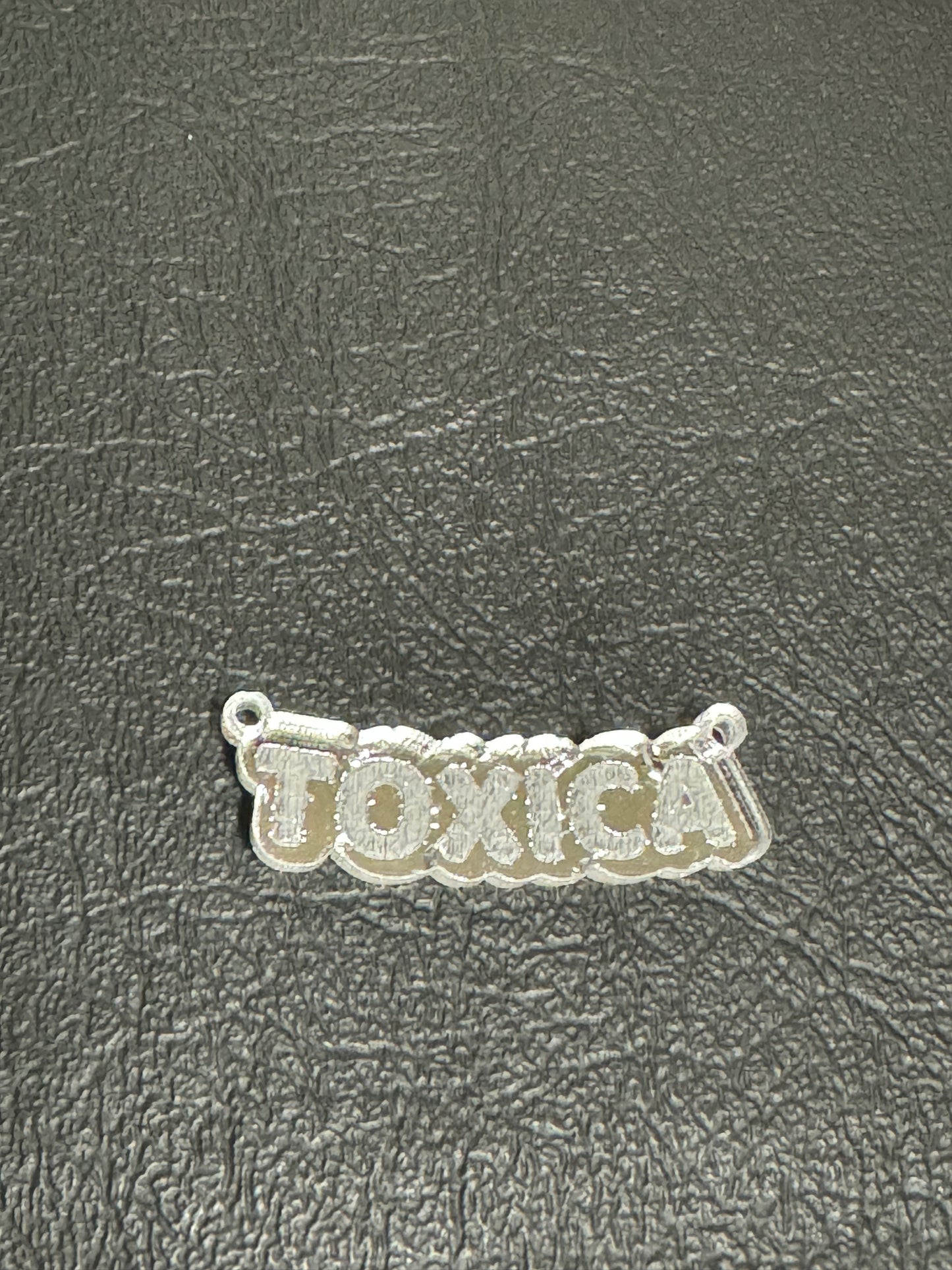 Acrylic Tóxica Word