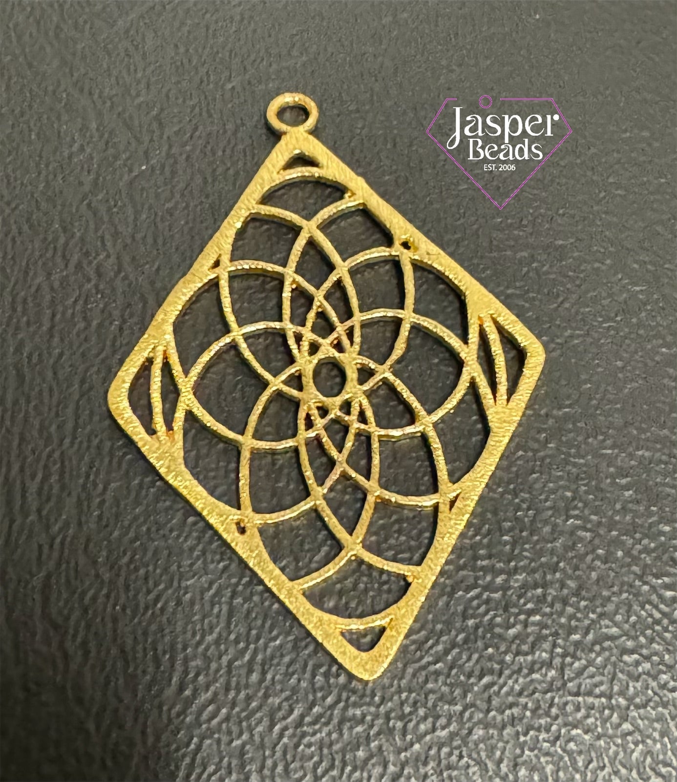 Rhomboid Style Pendant