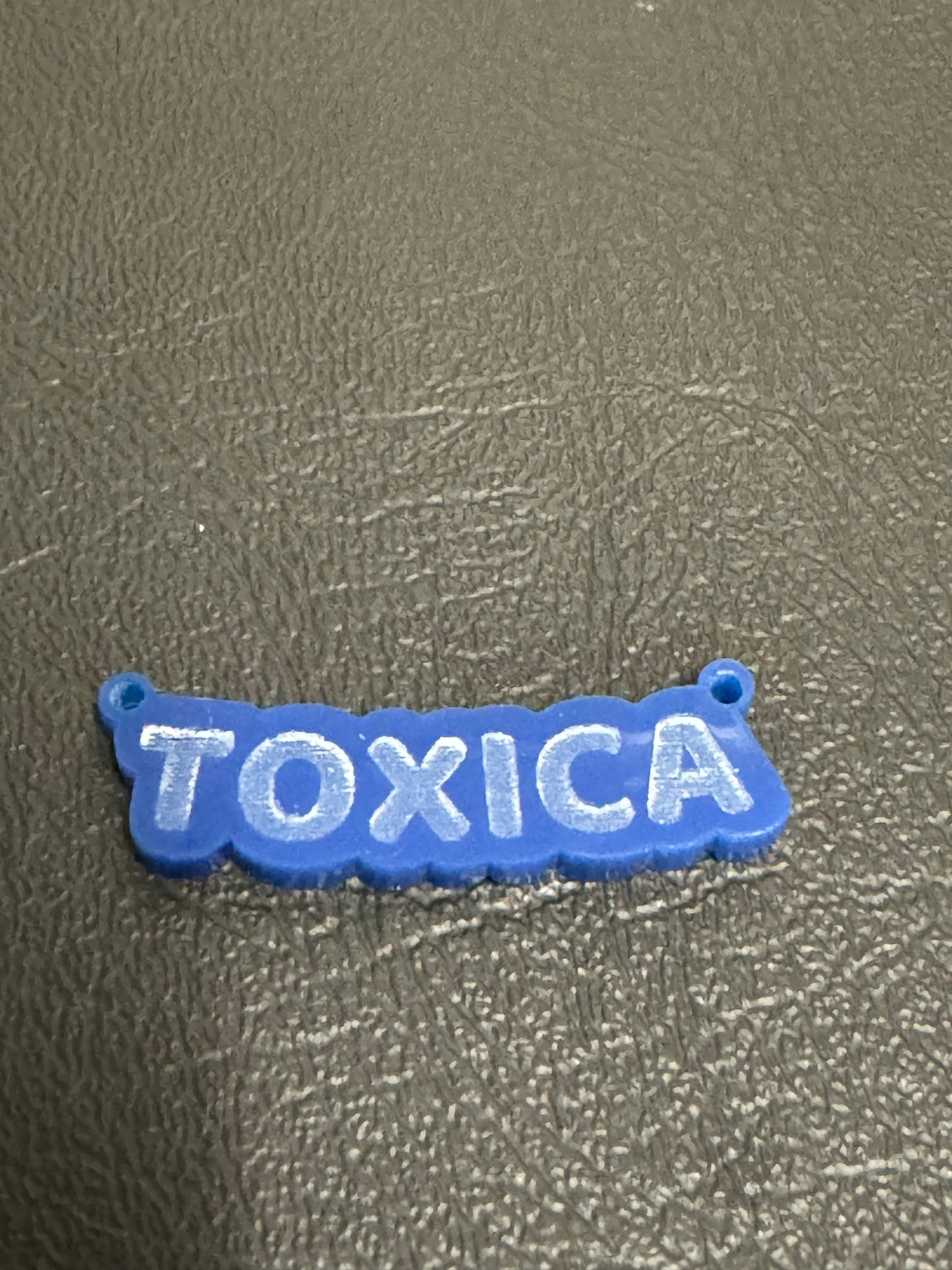 Acrylic Tóxica Word
