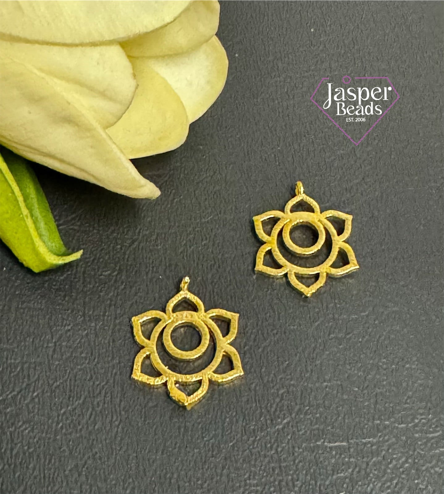 18k Gold Plated 6 Petals Flower Charm
