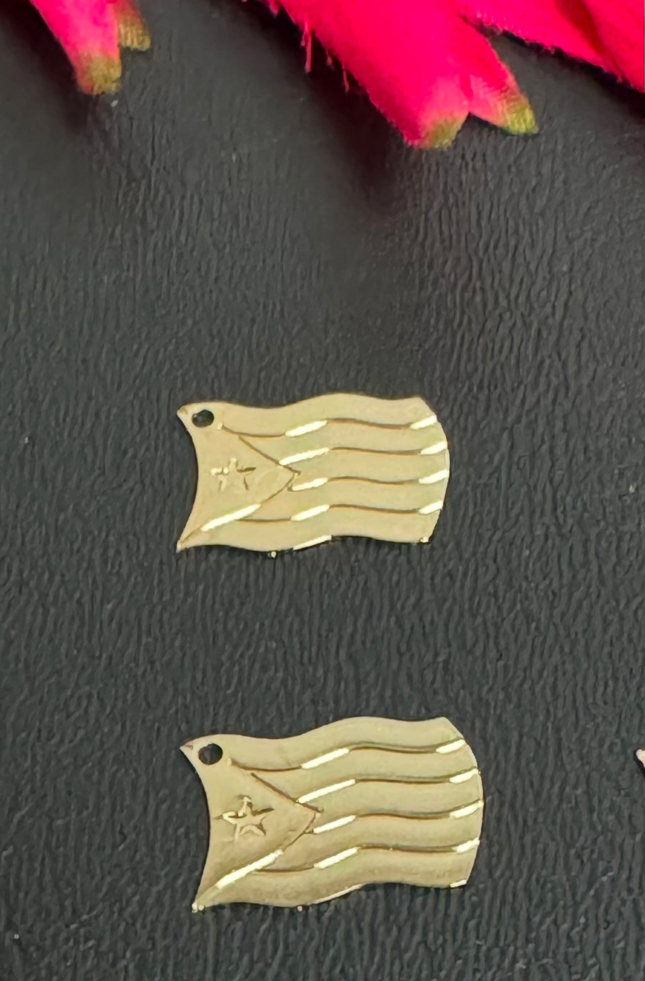 18k Gold Plated PR Flag