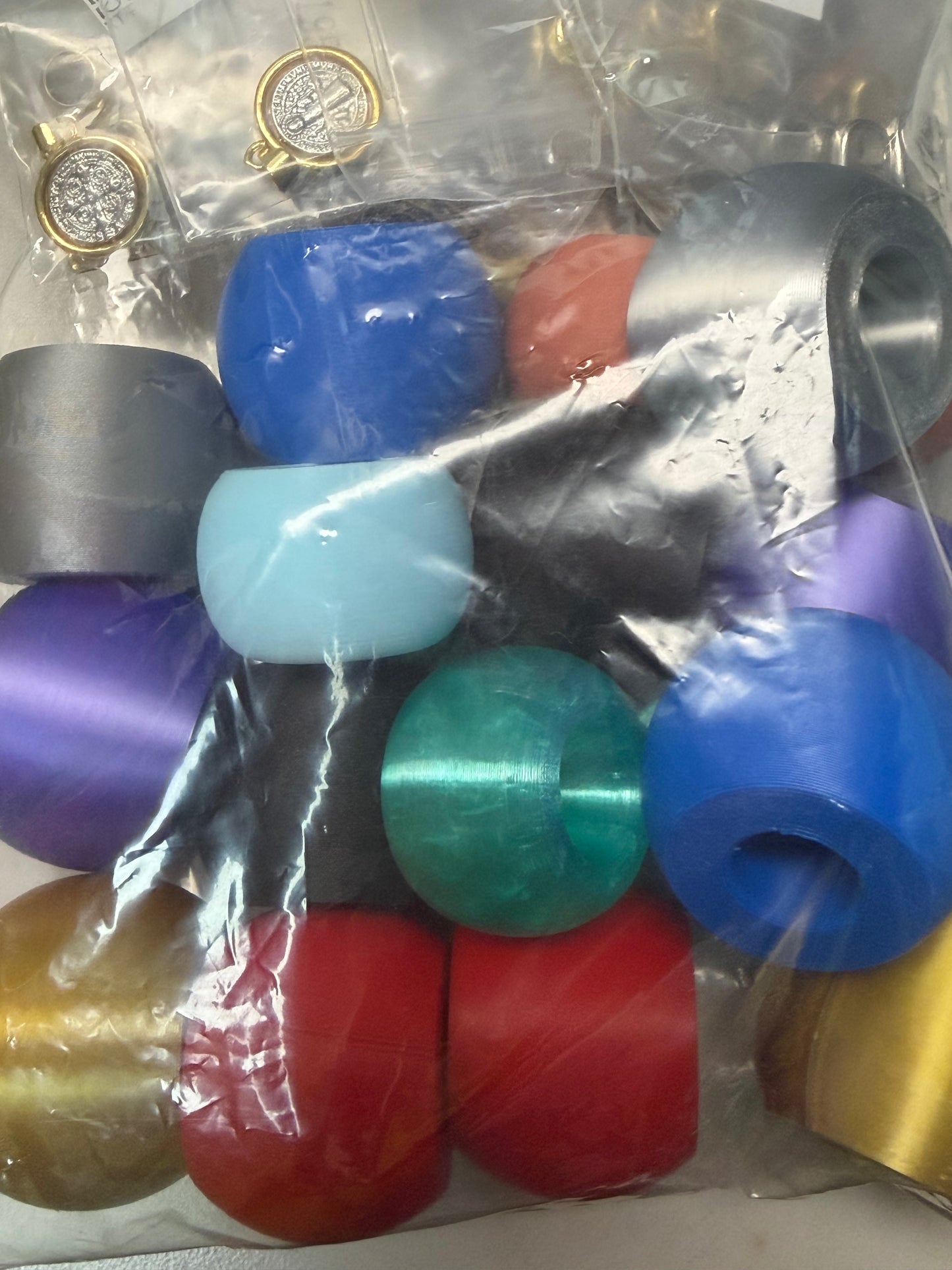 Different plastic bead