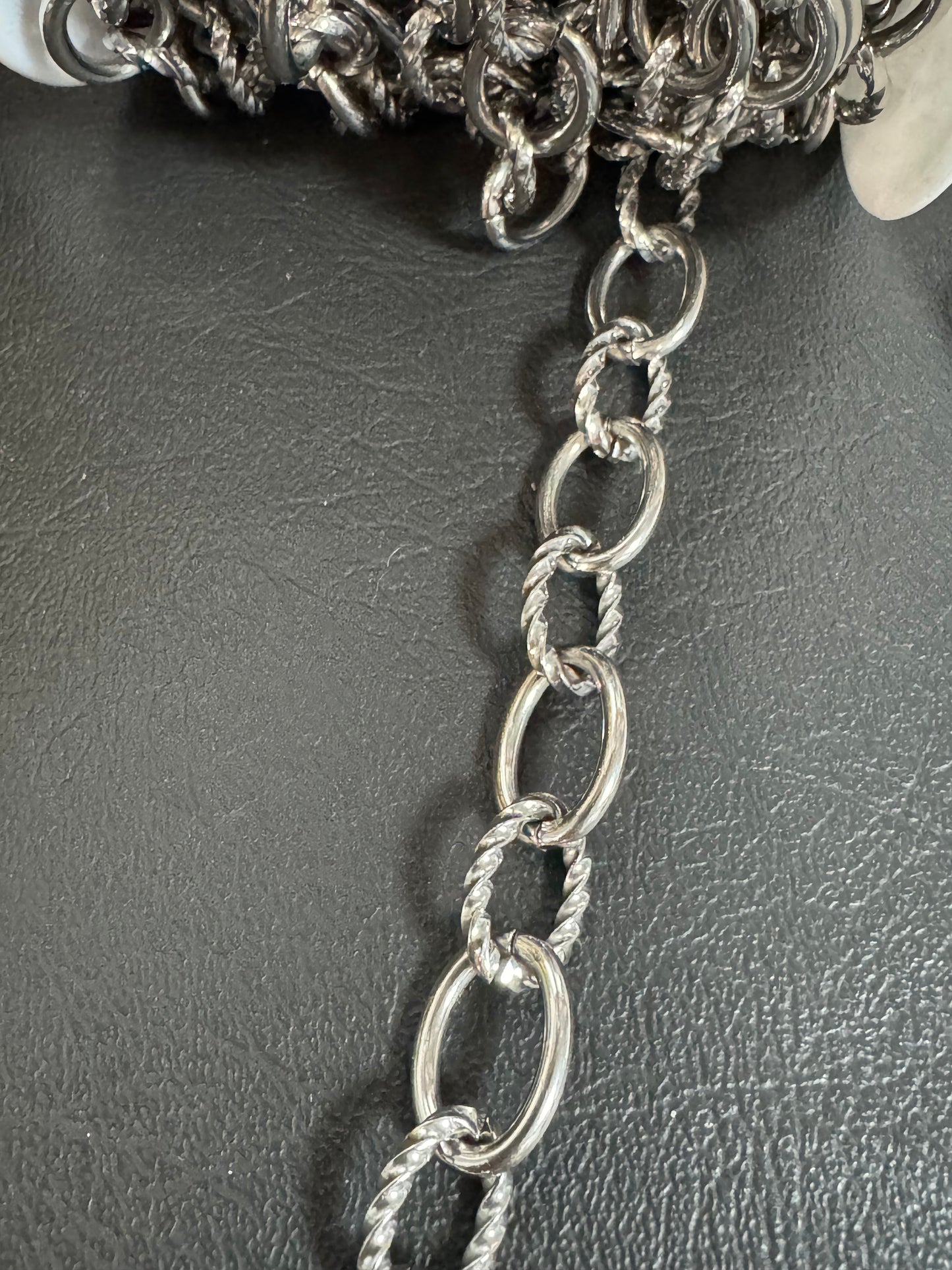 Stainless Steel Oval Texture and Smooth Chain