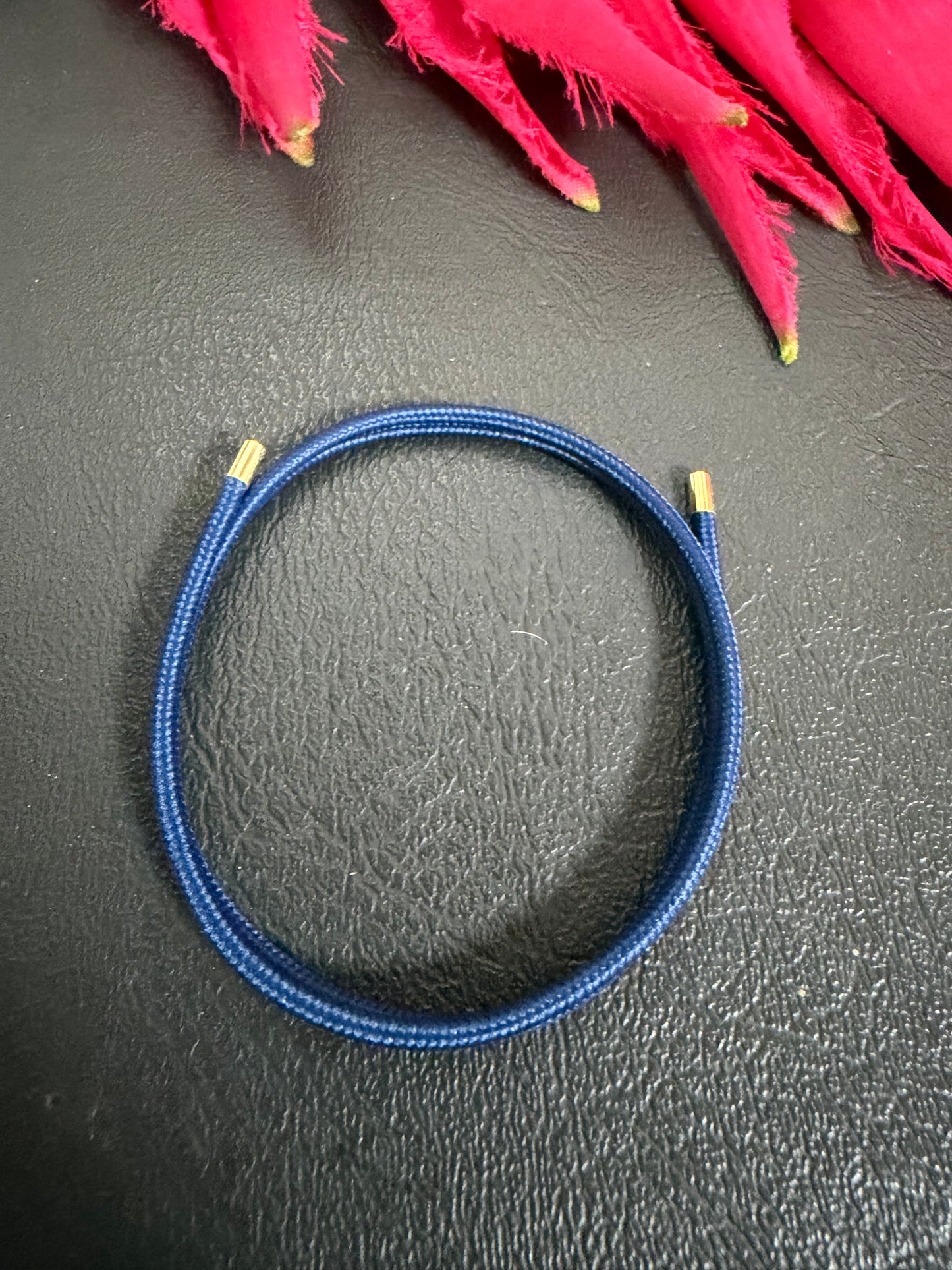 Magnetic necklace/bracelet