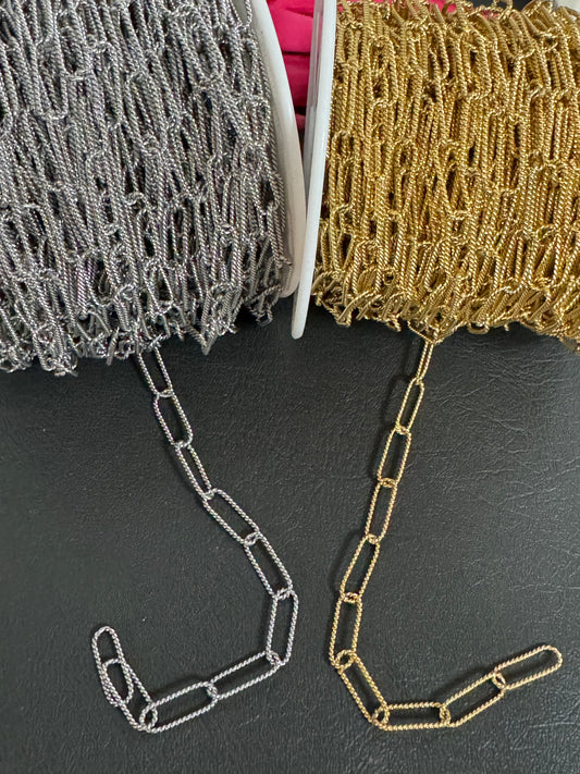 Stainlees Steel Textured Paper Clip Chain