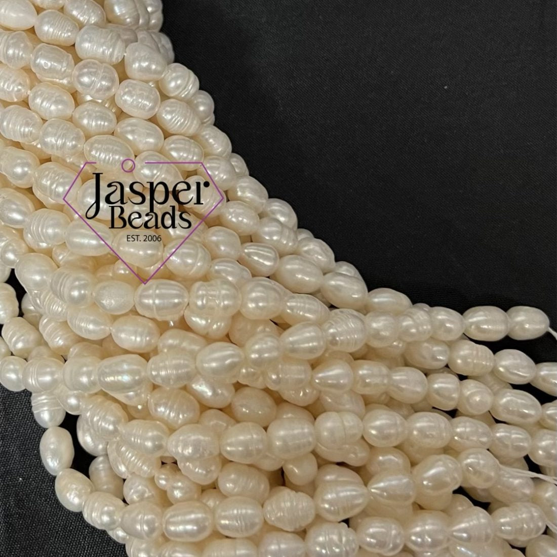 Nature freshwater pearl
